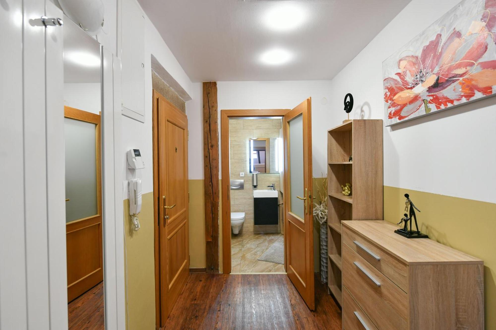 Amazing Charles Bridge Apartment Praga Zewnętrze zdjęcie