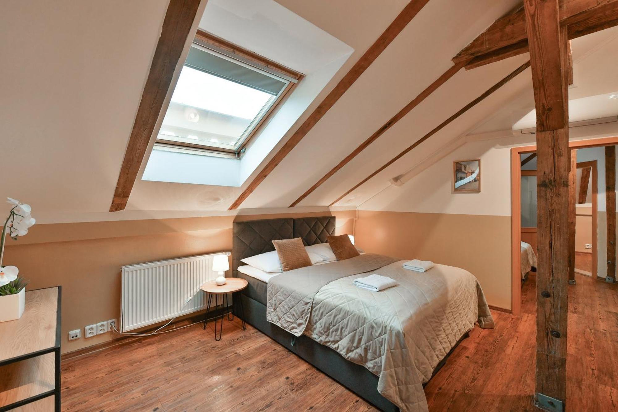 Amazing Charles Bridge Apartment Praga Zewnętrze zdjęcie