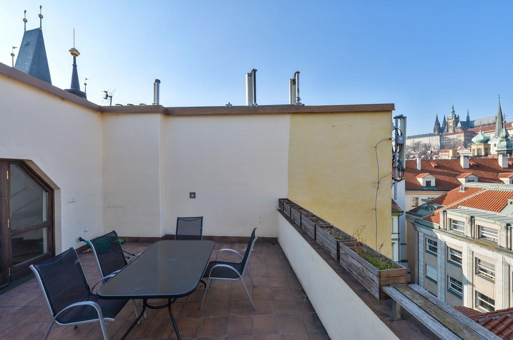 Amazing Charles Bridge Apartment Praga Zewnętrze zdjęcie